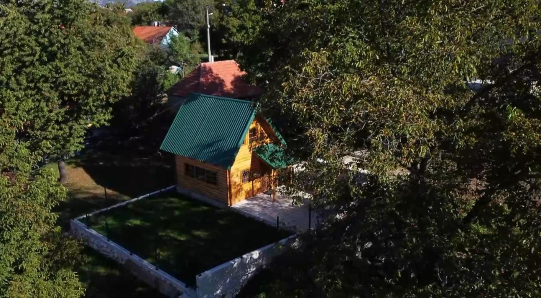 Brvnara Ricki Ferienhaus Cetinje