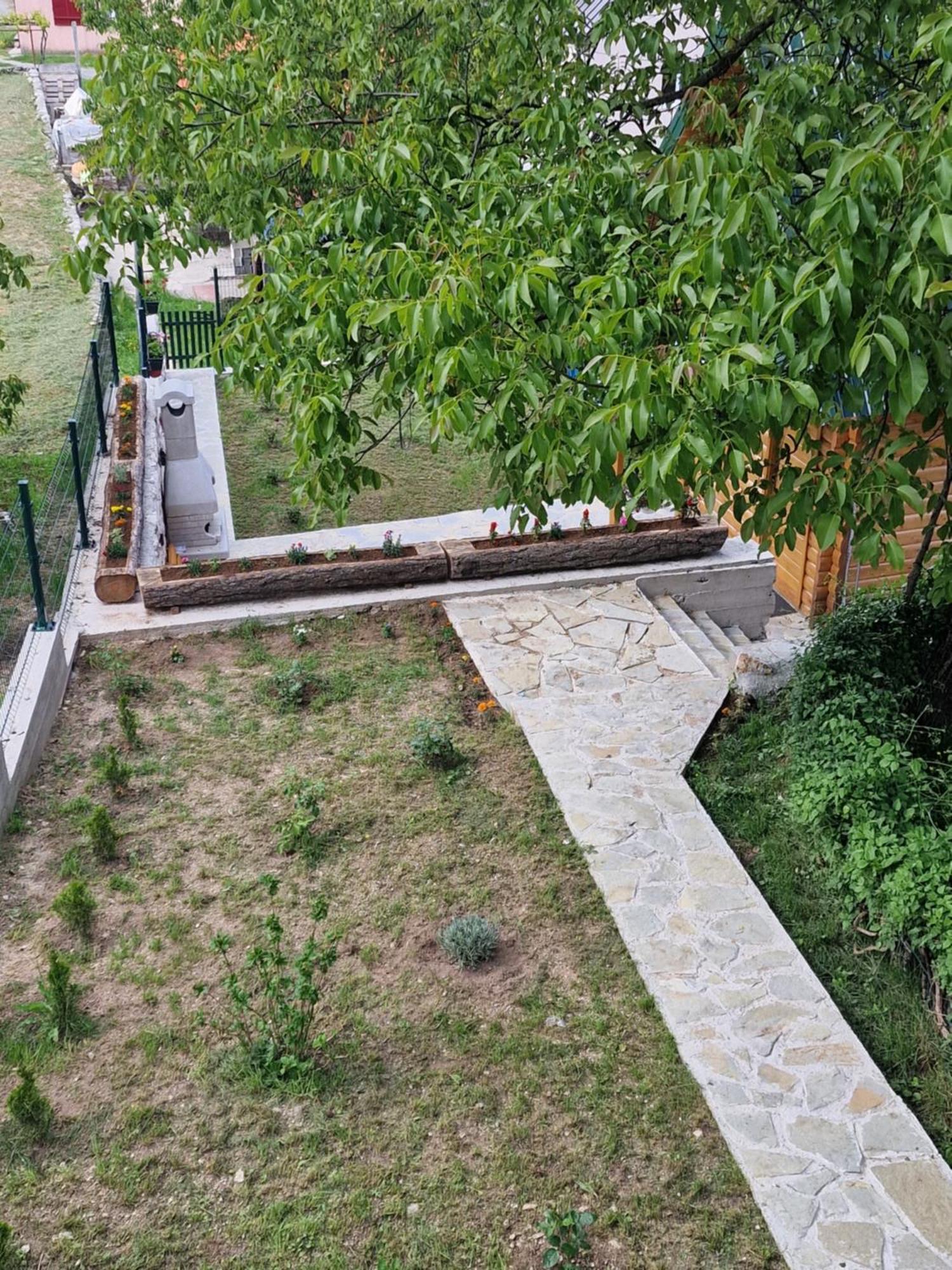 Brvnara Ricki * Cetinje